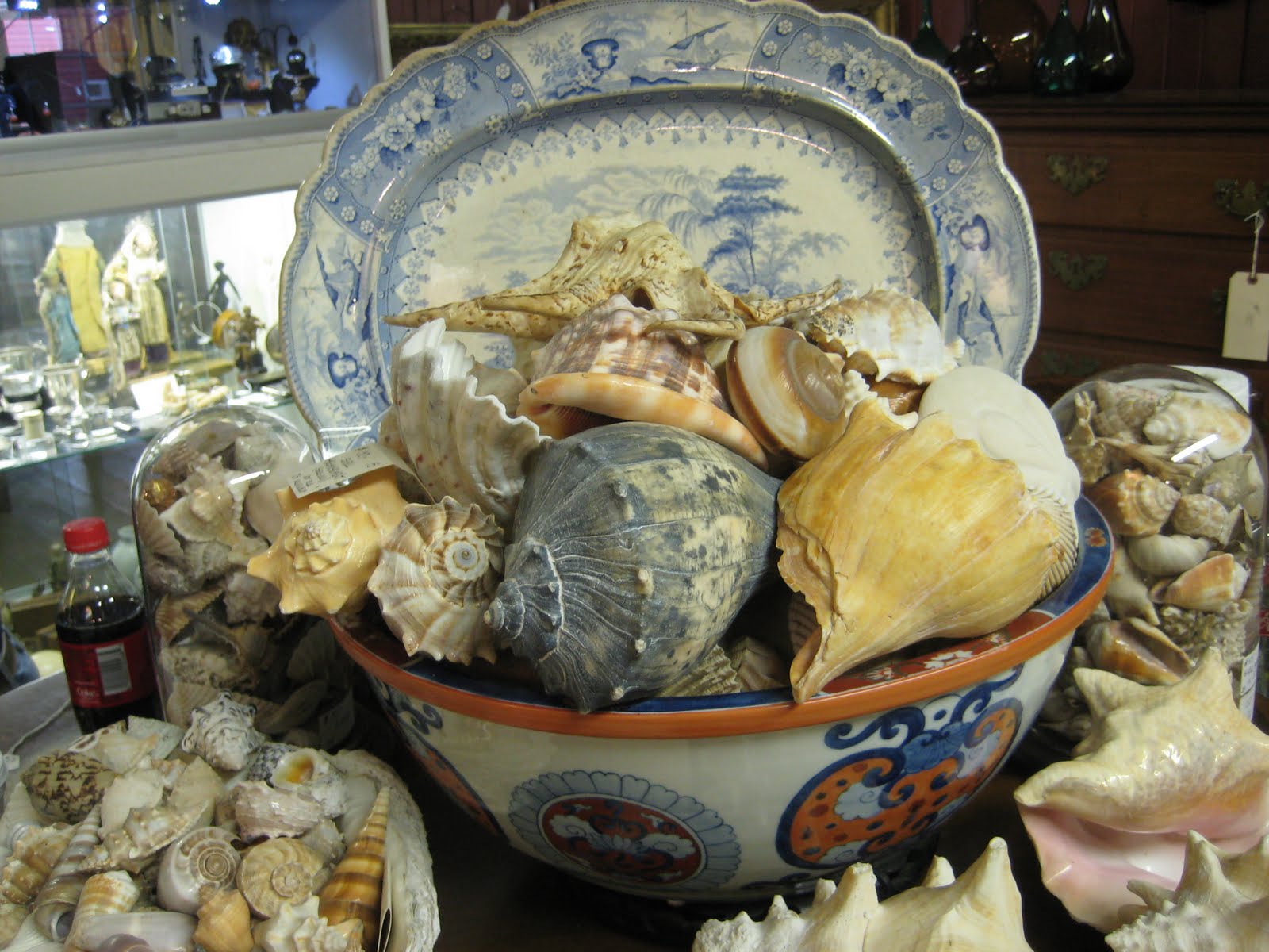 C. Dianne Zweig Kitsch 'n Stuff Visiting Griswold Street Antiques