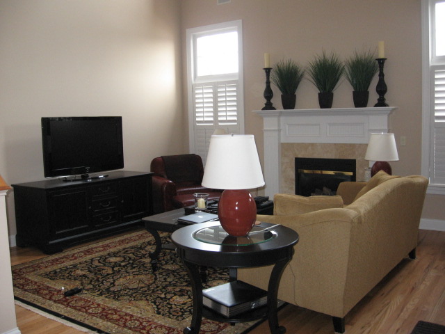 [Living+Room+5.JPG]