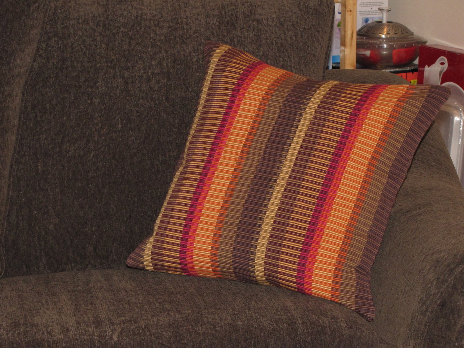 [B+Couch+pillow.JPG]