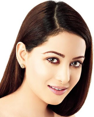 wallpapers of amrita rao. Bollywood actress Amrita rao