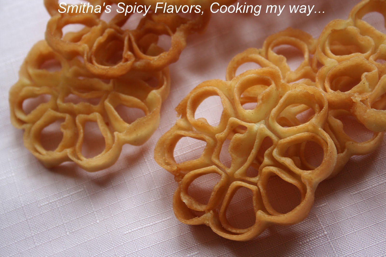 Rosa puvvulu / Gulabi puvvulu / Fried Flower Cookies or Rosettes