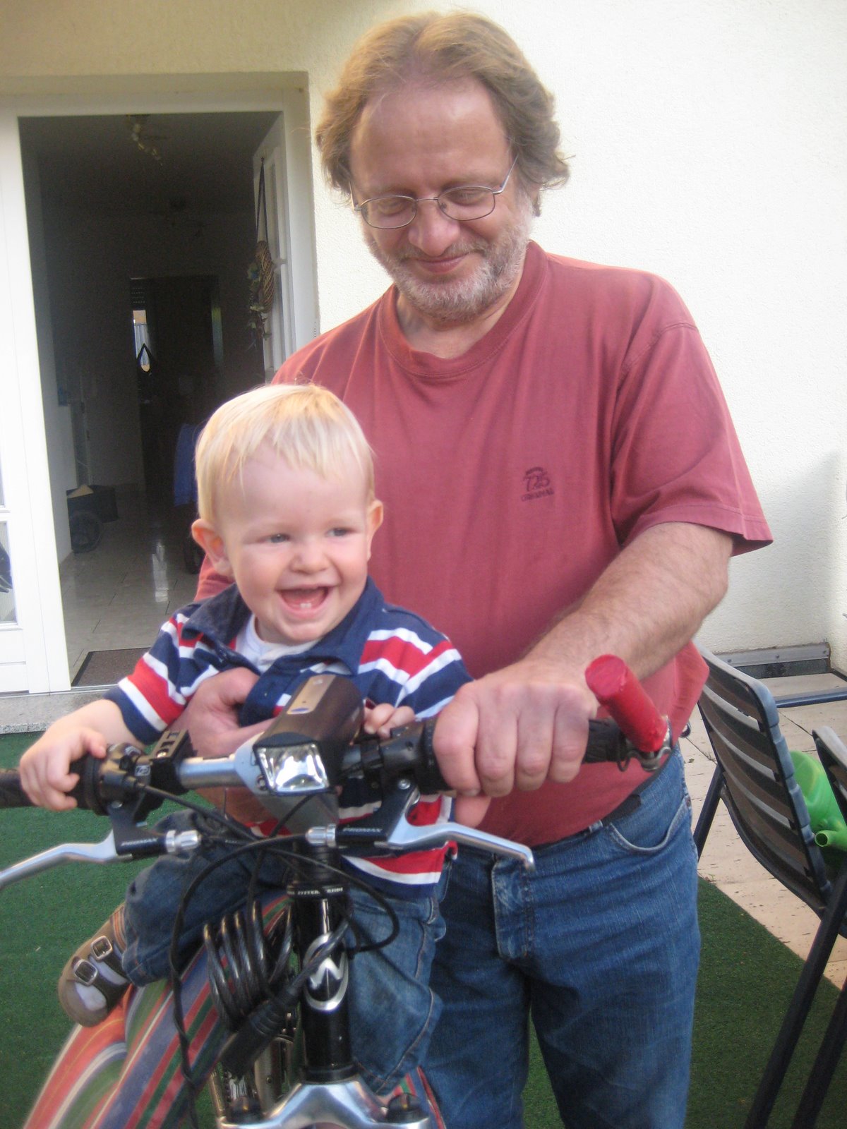 [Louis+April2008+124.jpg]