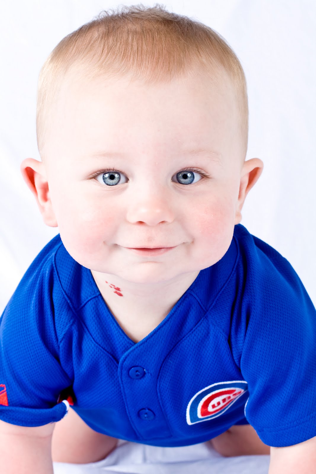 to my world..... April's Cutest baby contest winner RILEY!!!