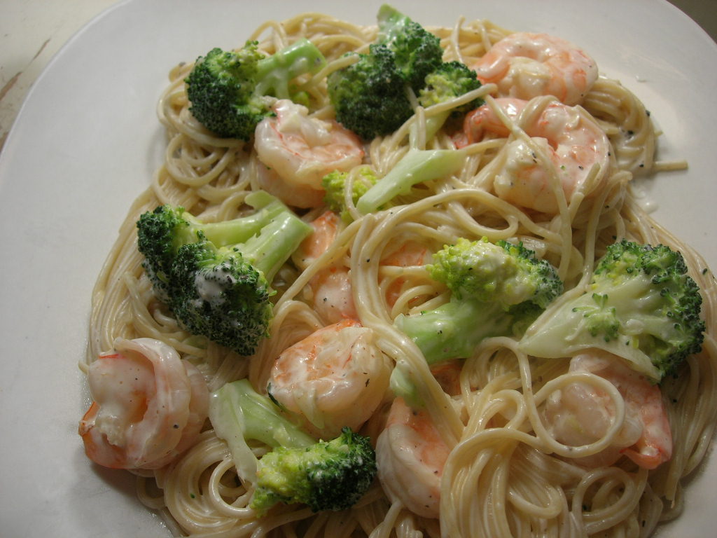 The Cooking Academic: Shrimp and Broccoli Fettuccine Alfredo