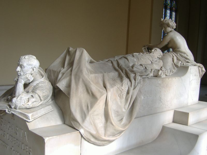 [13_PanteonHombresIlustres.jpg]