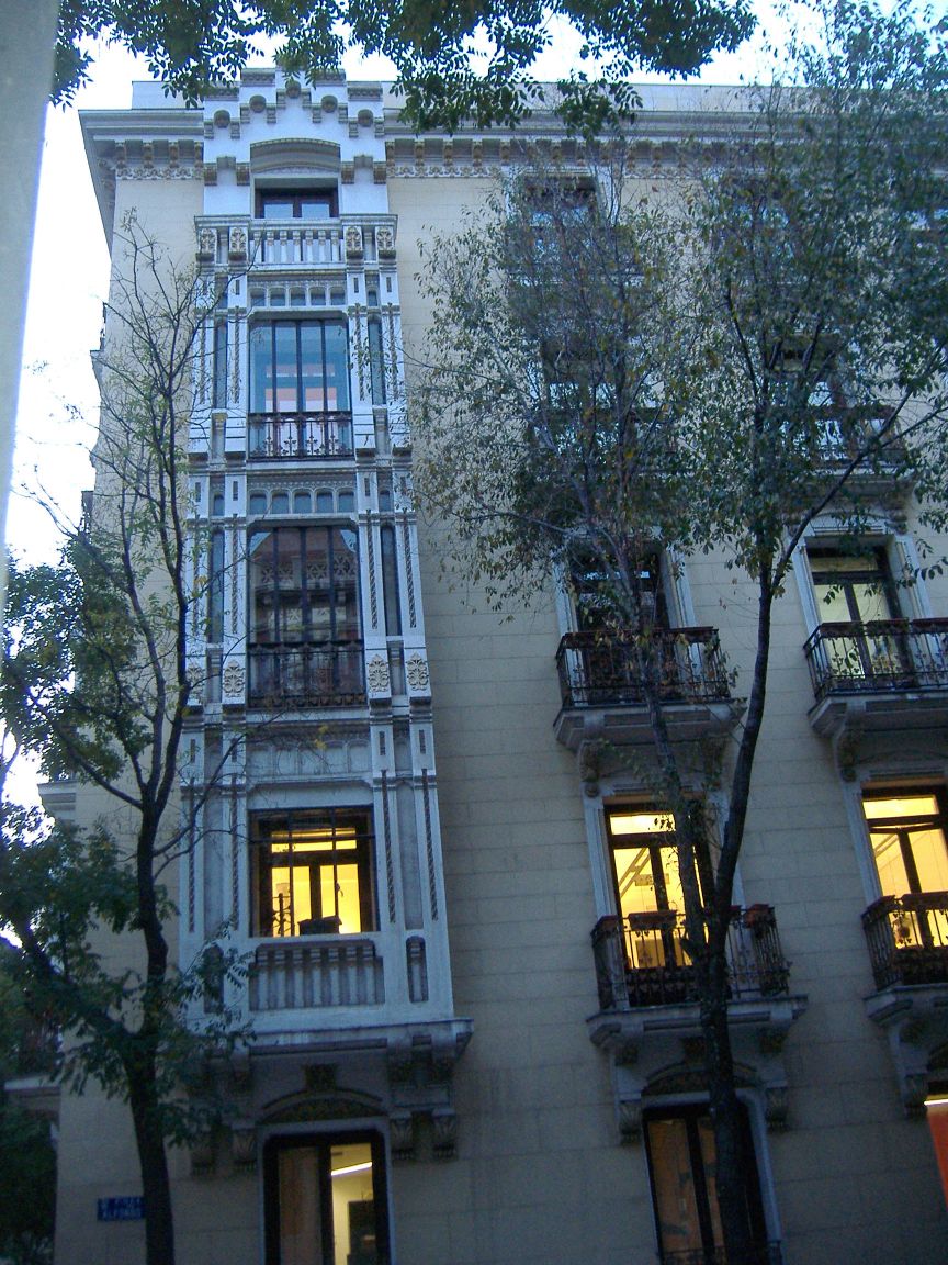 [BarrioJerónimos_07.jpg]