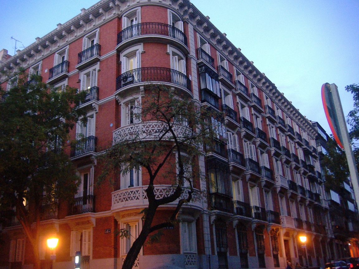 [BarrioJerónimos_08.jpg]