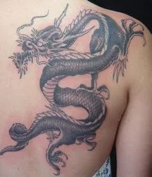 tatuagens femininas dragão