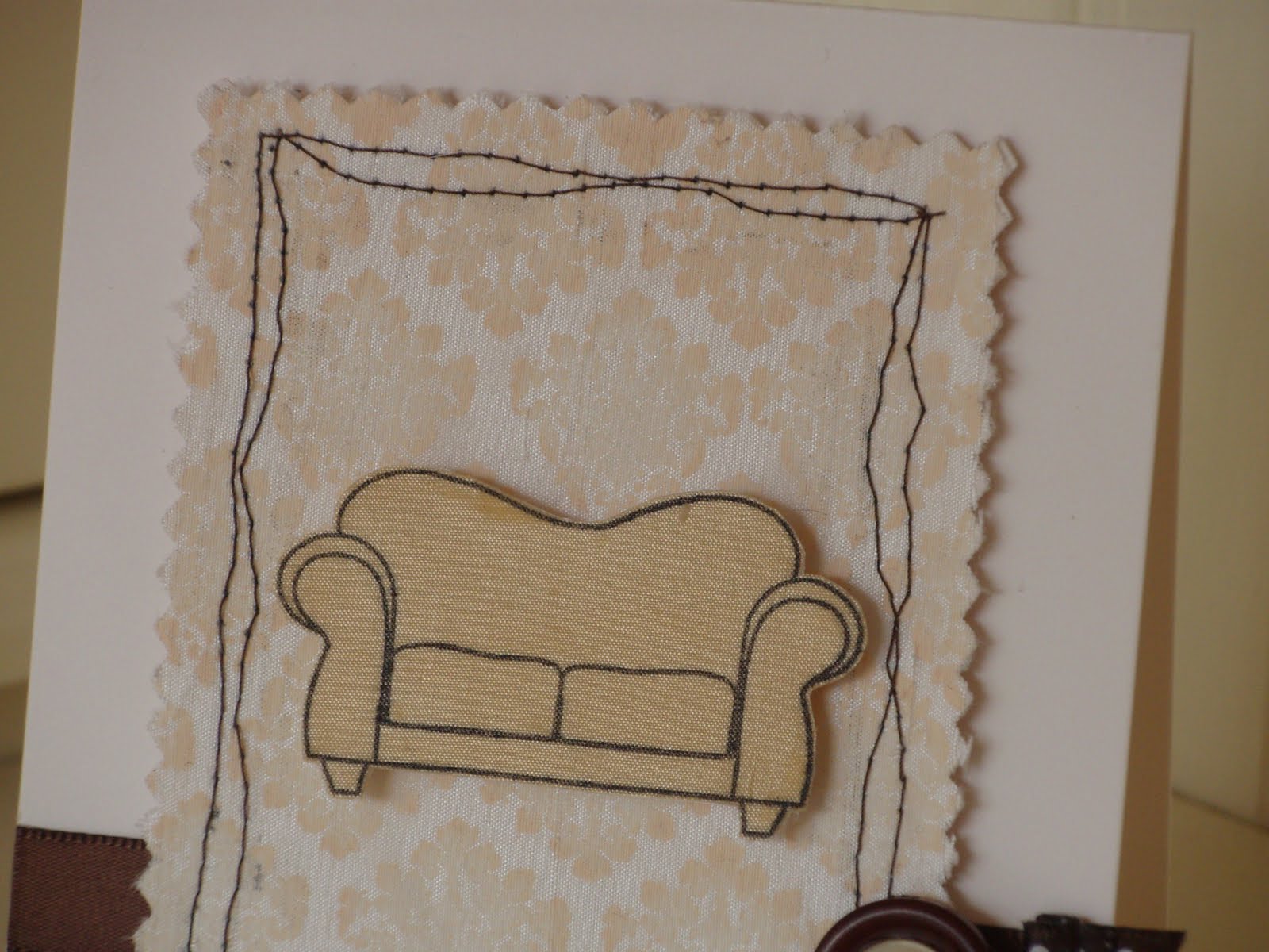 [Damask+Couch+6.JPG]