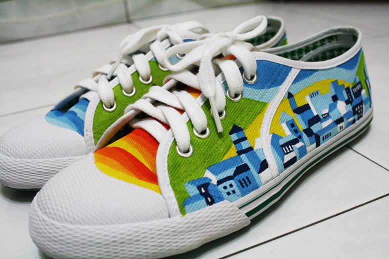 Darling's creation: Canvas shoes painting!