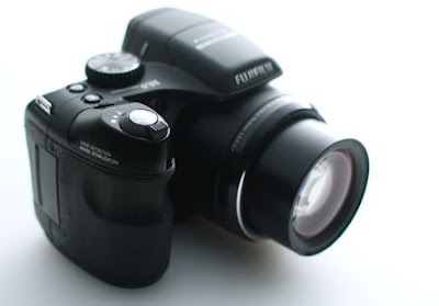 Fujifilm’s FinePix S2000HD features and specifications