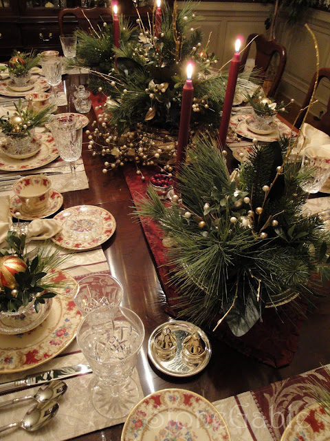 StoneGable: Traditional Christmas Tablescape