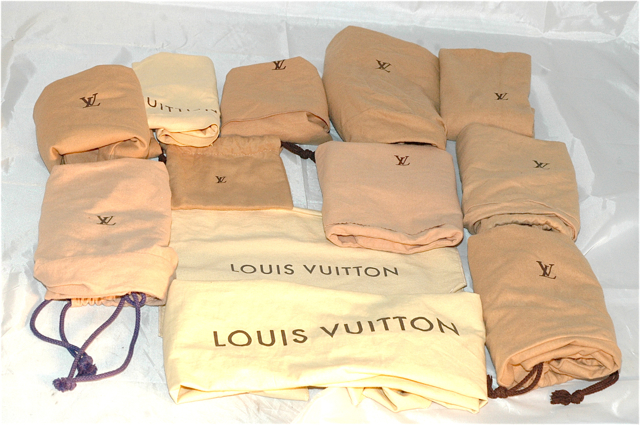 iwatchjapan: Louis Vuitton Dust Bags