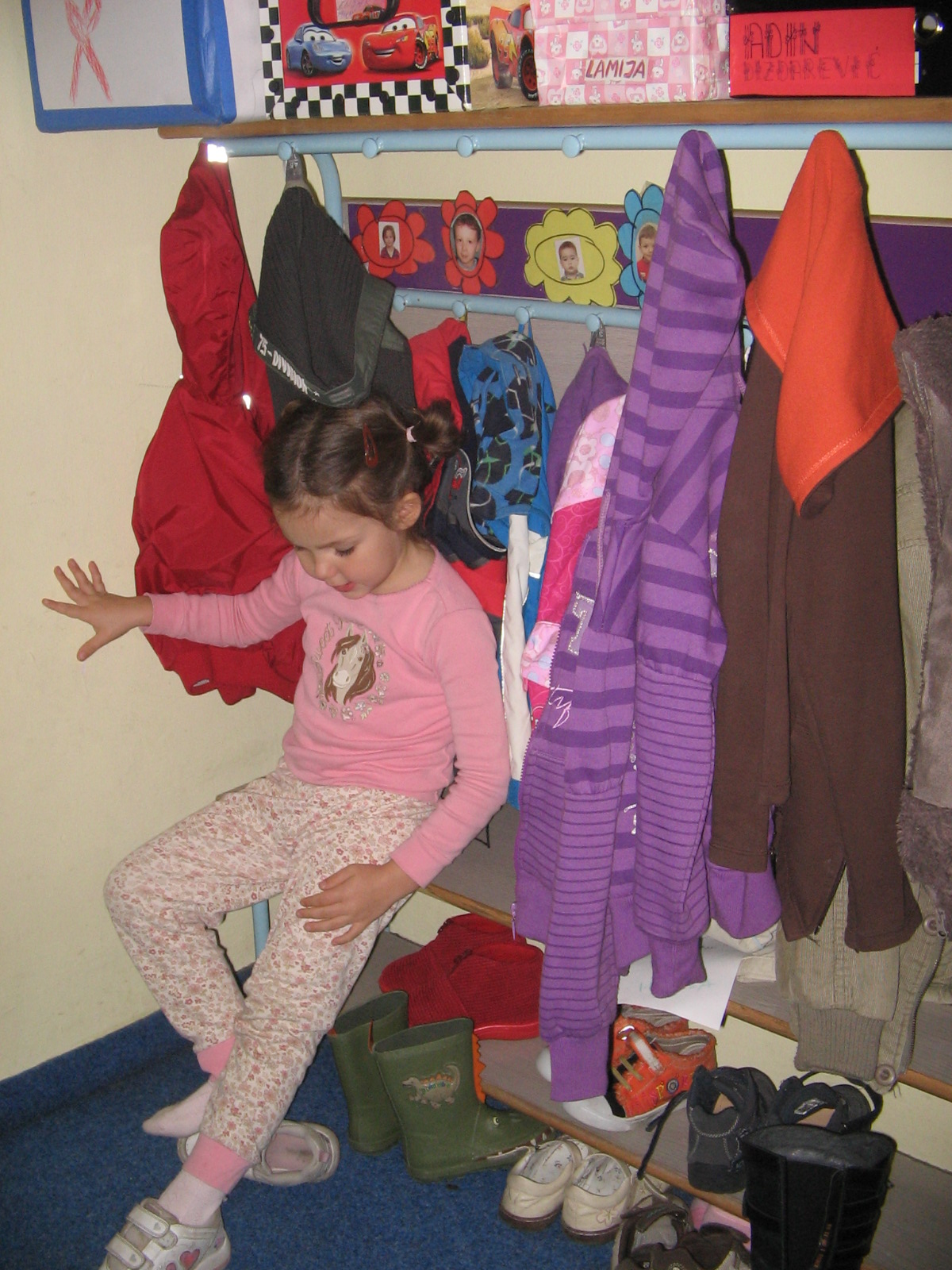  Foto zu South of France, with Kids: Kindergarten Shoes 