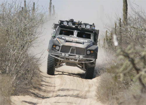 Oshkosh Sel Series Hybrid Tackles 1 000 Mile Off Road Desert Race Electric Vehicle News