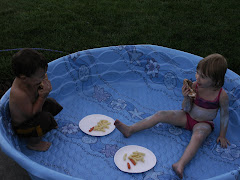 It was no surprise to us that they chose to eat in their pool instead of their table.