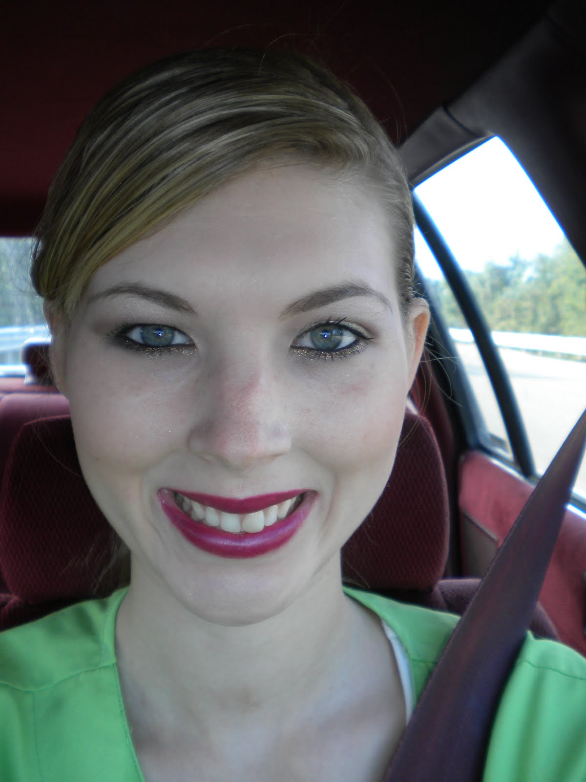 All Day I Dream Of Makeup Rihanna Gold Look