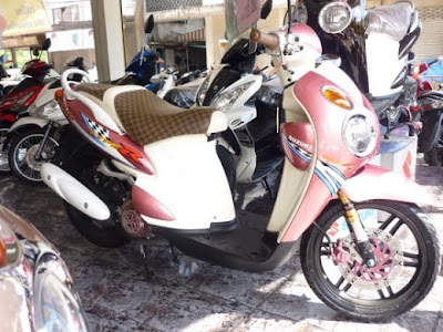 Otomotif Motorcycle Yamaha and Honda