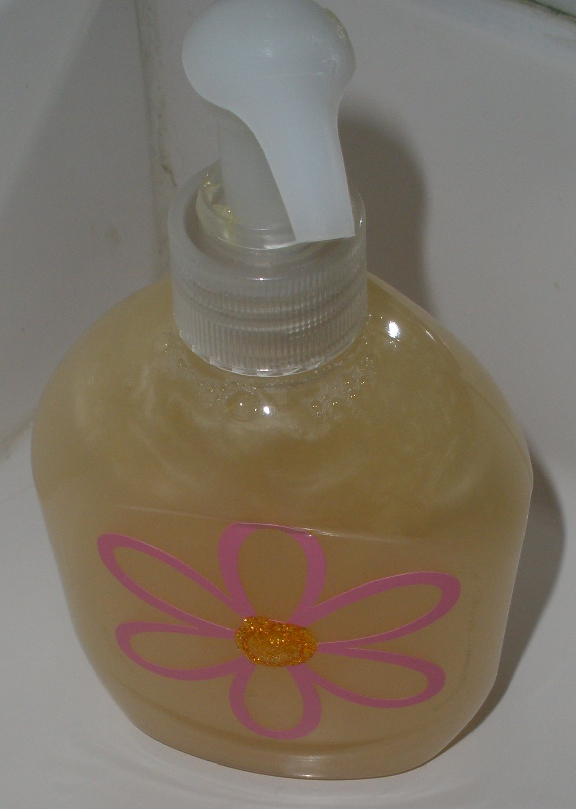 [Soap+Dispenser+003.jpg]