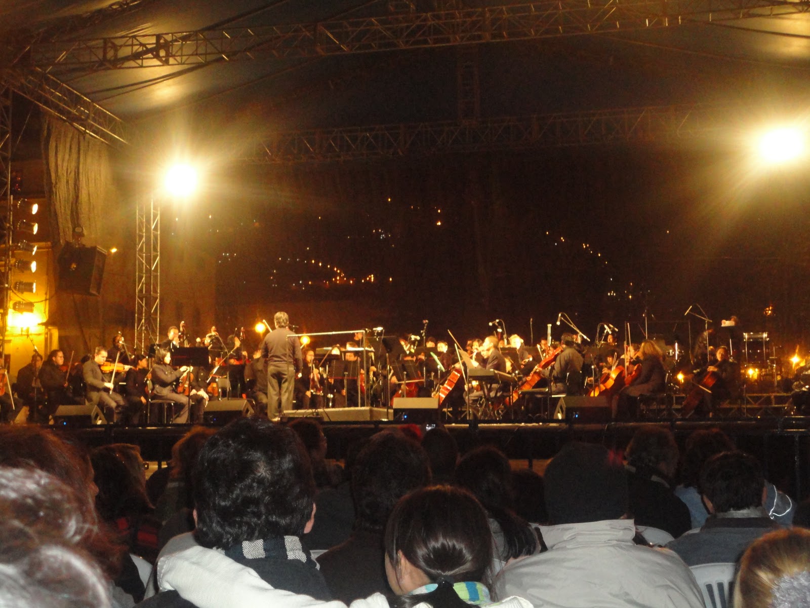 Living in Ecuador... Fiestas de Quito concerts, parades, my birthday