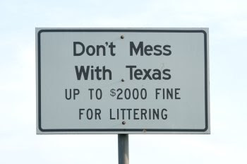 Don't mess with Texas – eine freundliche Erinnerung am Straßenrand © Cornelia Schaible