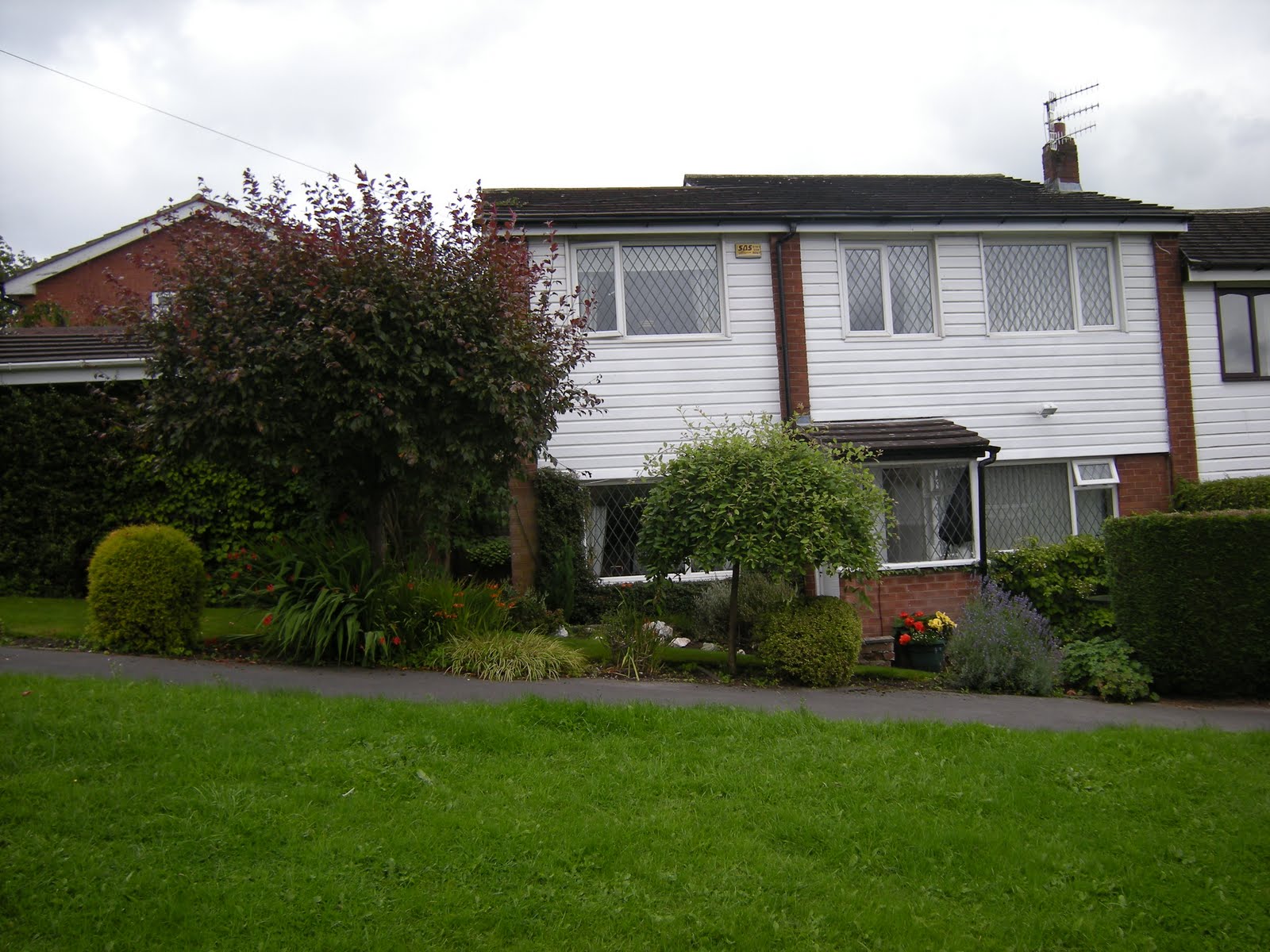 Thomas Lardner Sales and Lettings August 2010