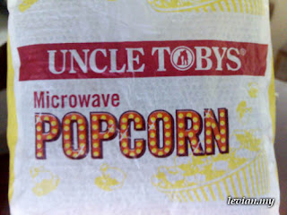 Popcorn Wrapping (Photograph)