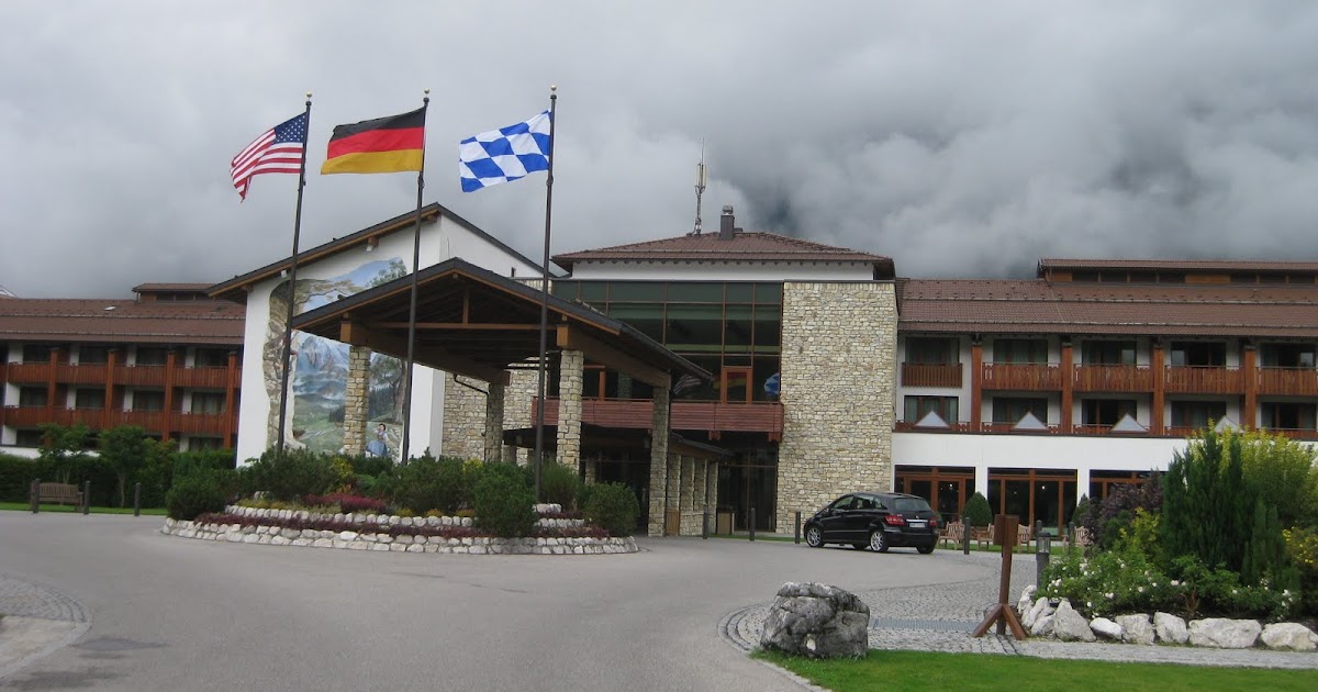 Deckers on the Road Edelweiss Lodge