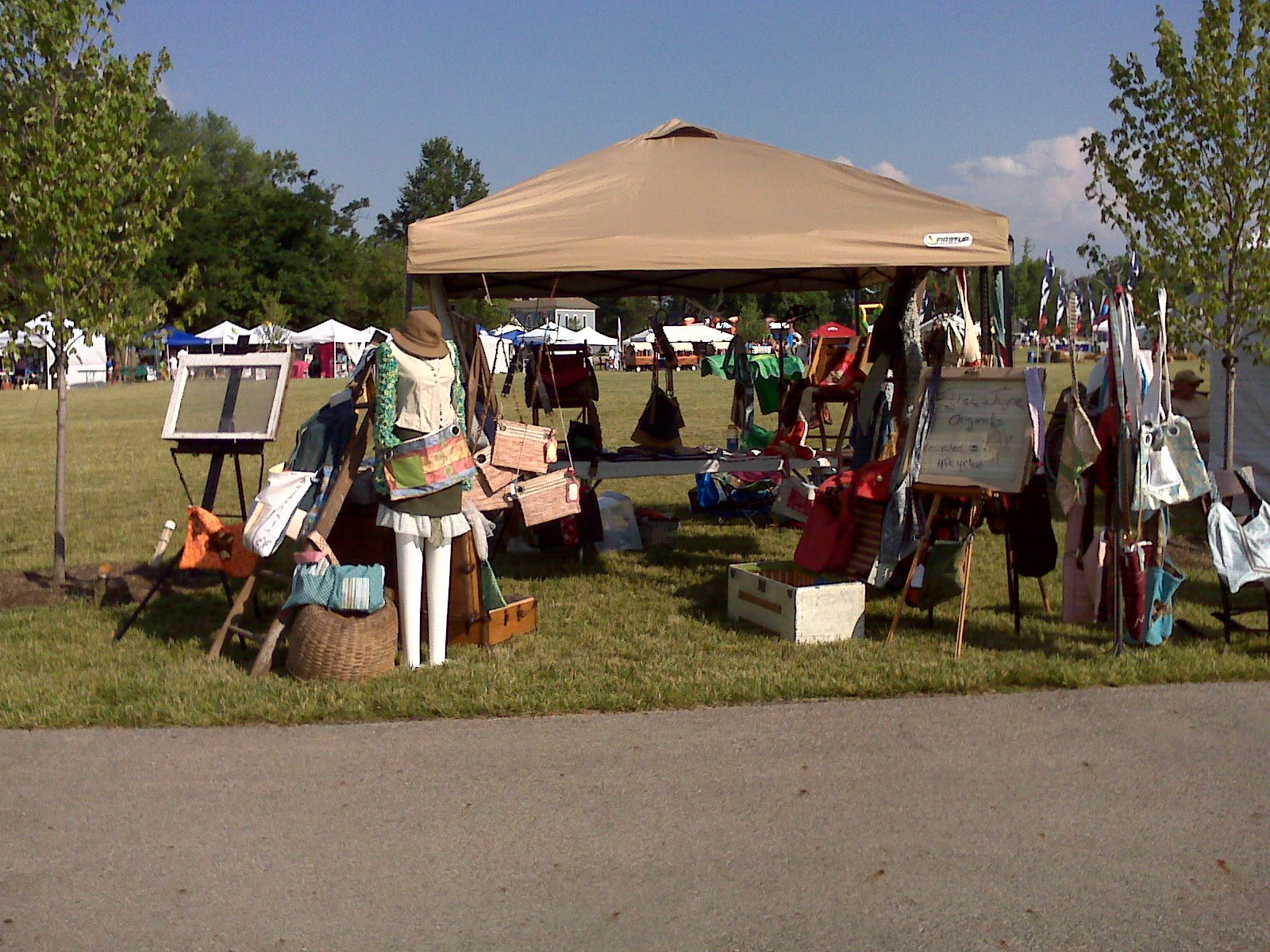 [=?utf-8?B?L01lZGlhIENhcmQvQmxhY2tCZXJyeS9waWN0dXJlcy9JTUcwMDA1Ny5qcGc=?=-707093]