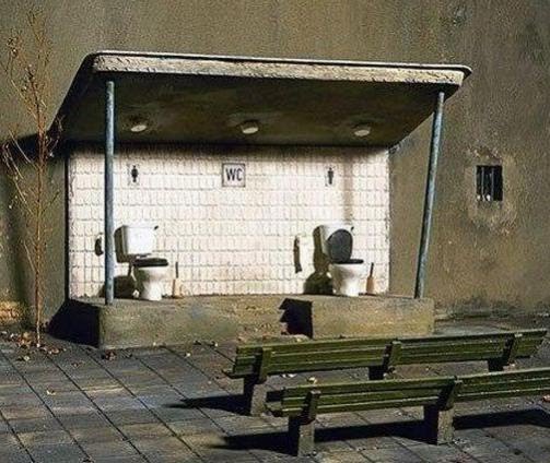 [public-toilet.jpg]