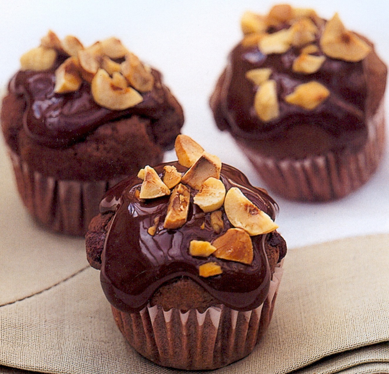 chocolate-mini-muffins-w-toasted-hazelnu