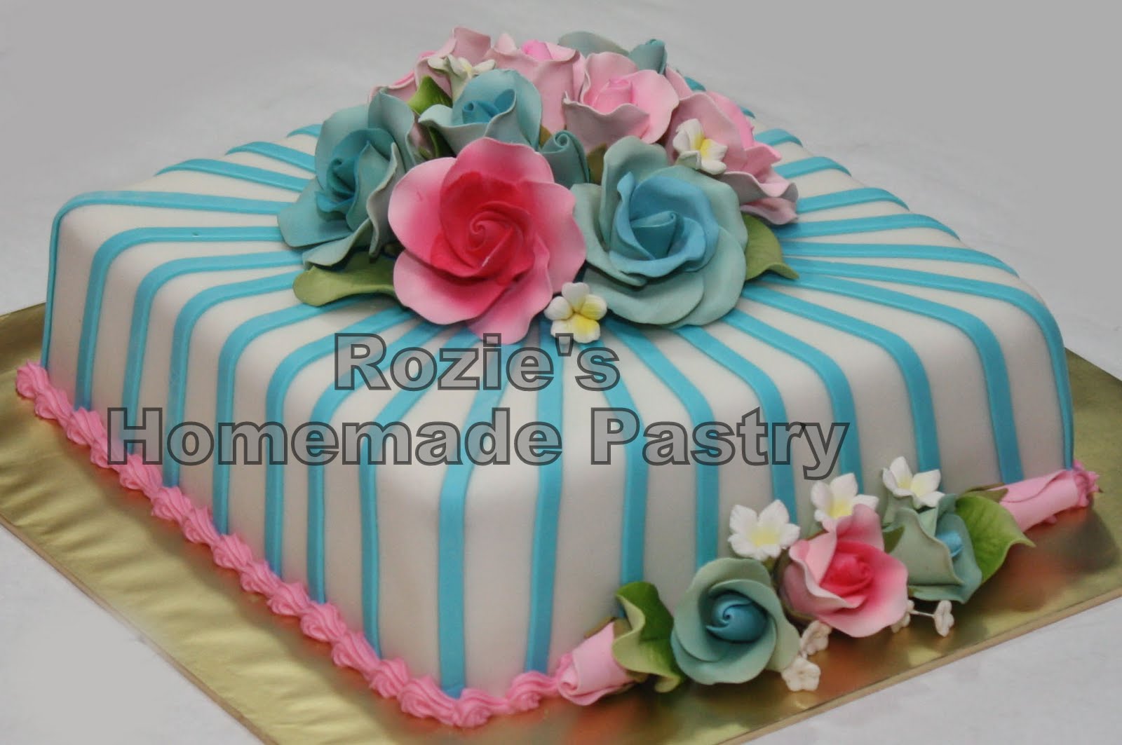 Rozie's Homemade Pastry Fondant Cakes 77