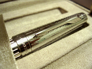 Review : Parker Premier Silver ST Fountain Pen