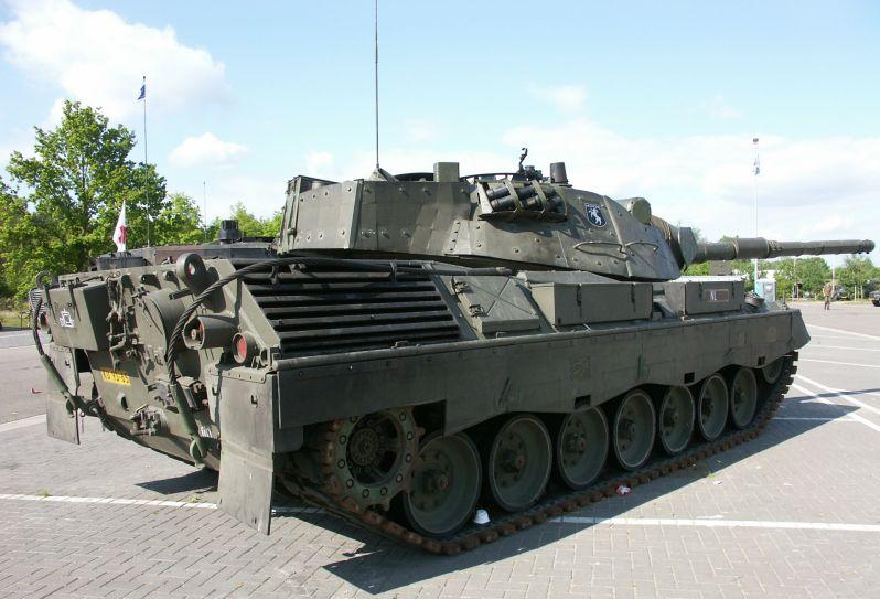 [Leopard+1A5+Exercito+Brasileiro.JPG]