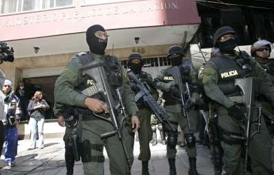 [bolivia-militares.jpg]