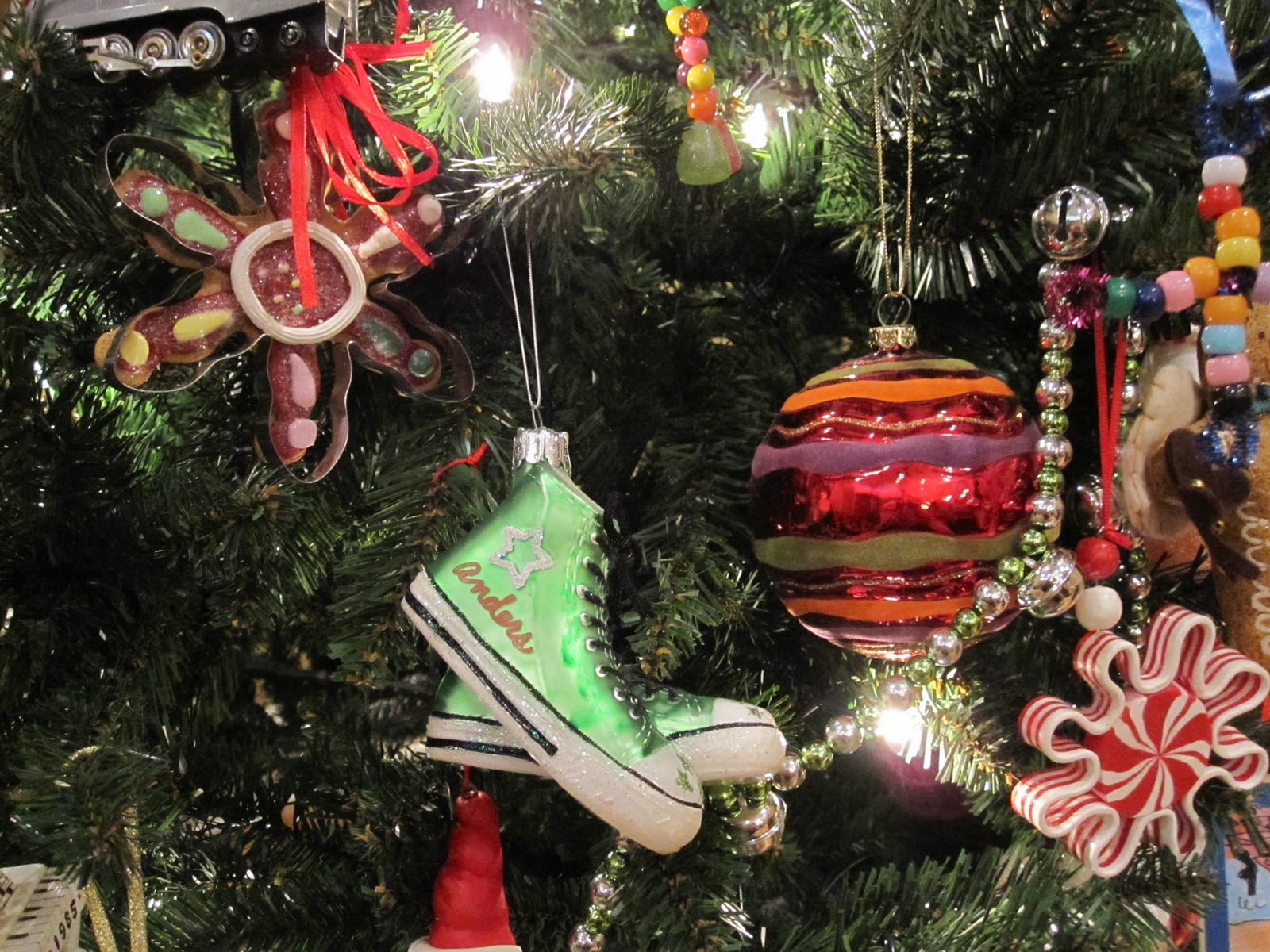 Converse christmas ornament deals