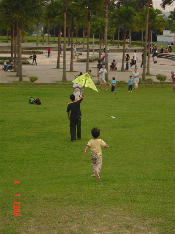 [layang2+044+(Large).jpg]