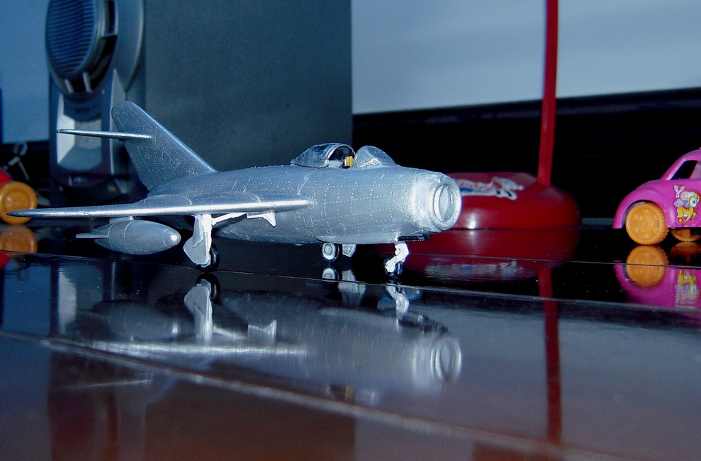 [mig15-5.JPG]