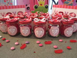 a little drama: Baby Food Jar Valentines