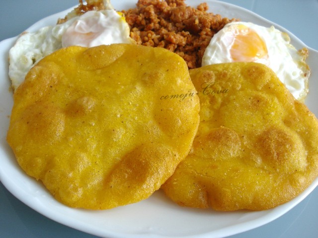 Resultado de imagen de picadillo con tortos de maíz y huevo frito