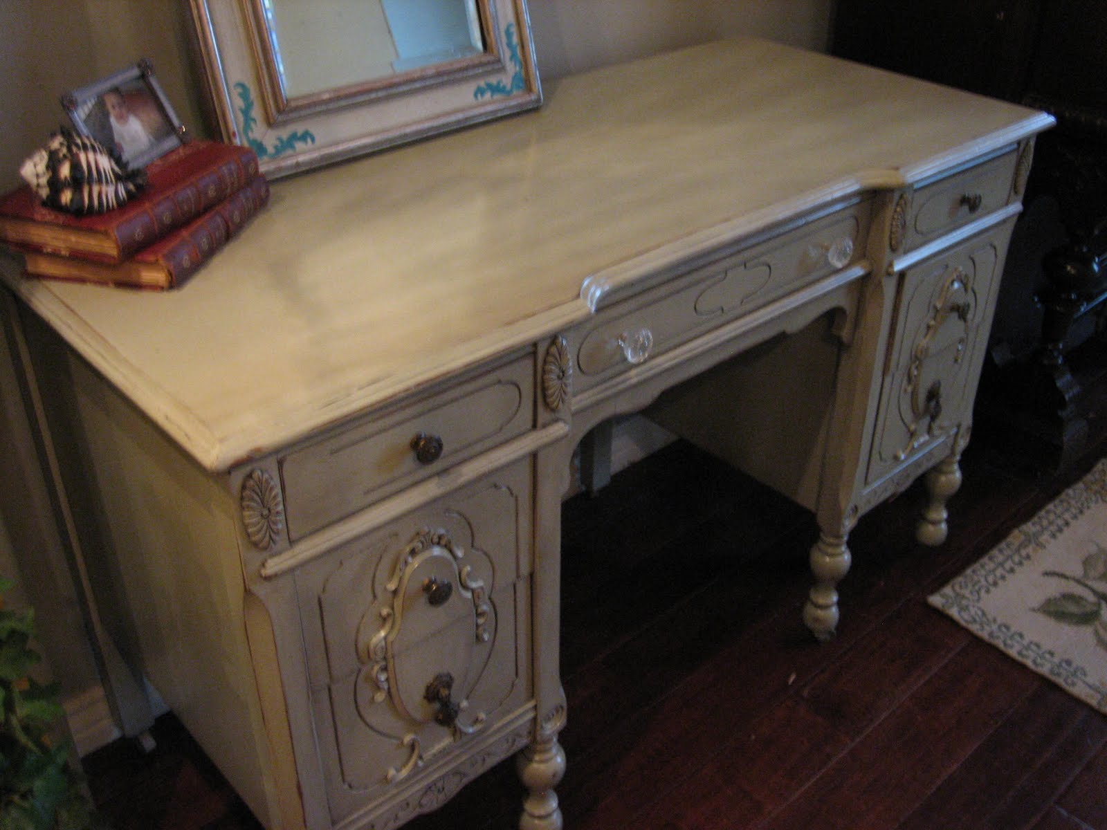 [epfDRESSERS+018.jpg]