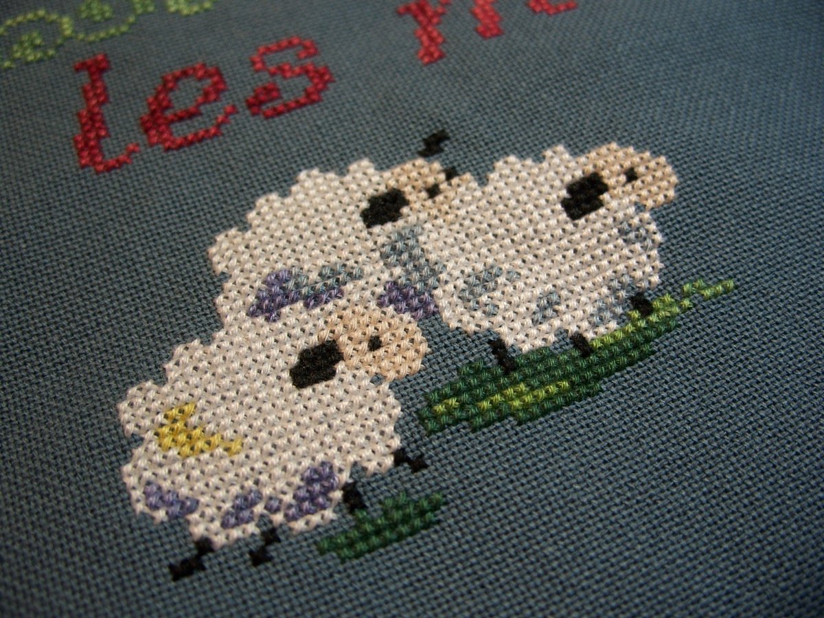 [Les+Moutons+detail+032109.JPG]