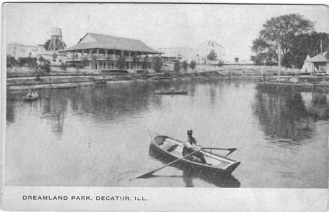 See the Sites of Decatur IL Dreamland Lake