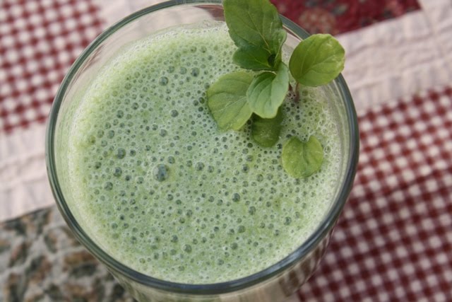 Green Monster Smoothie (Spinach &amp; Banana) — Mommy&amp;#39;s Kitchen