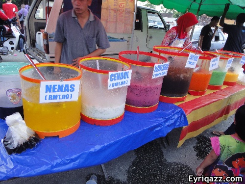 Live Love Laugh Bekas air pasar malam Live Love Laugh Bekas air pasar malam