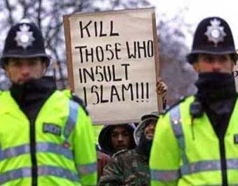 [kill-those-who-insult-islam.jpg]