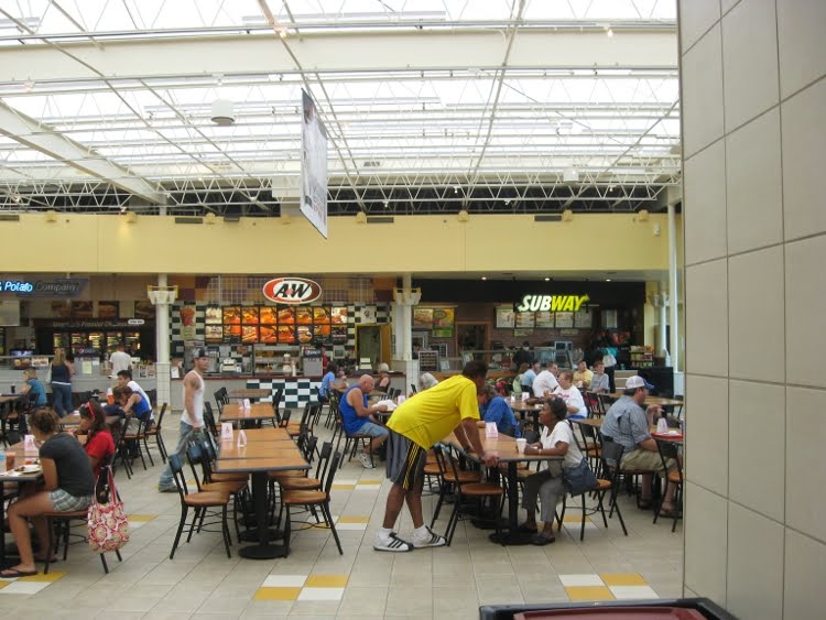 Totally Malls Eastland Mall, Bloomington IL