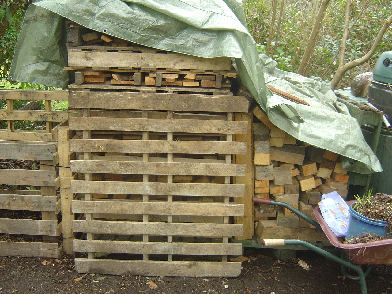 mending things Pallets & Compost bins