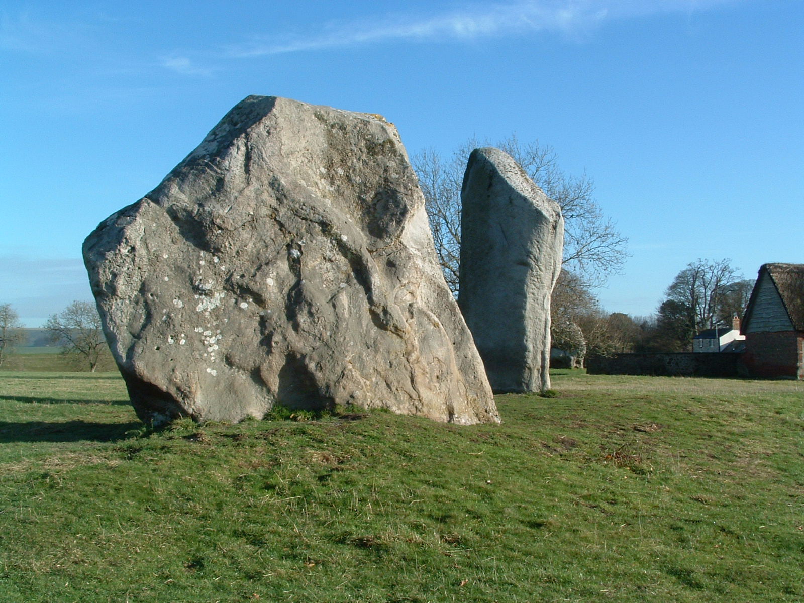Stone huge. Бо камень. Big Stone. Stone huge в uk. Large Stone Cutting.