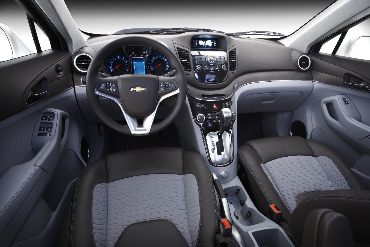 Chevrolet orlando салон